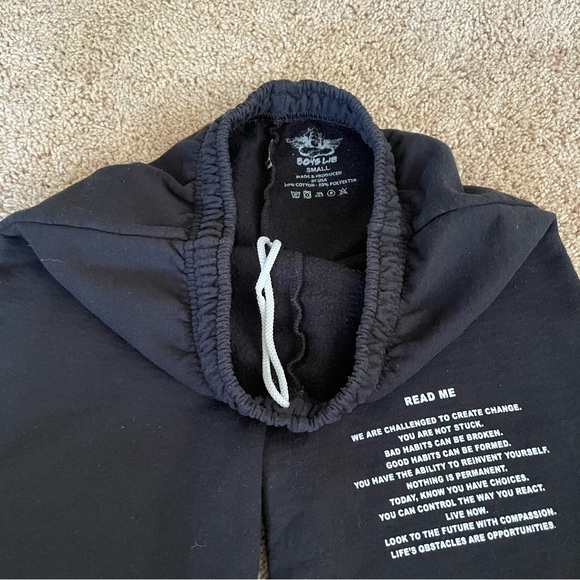 Boys Lie Read Me Cut Off Sweat Shorts Black Size Small - Picture 7 of 9